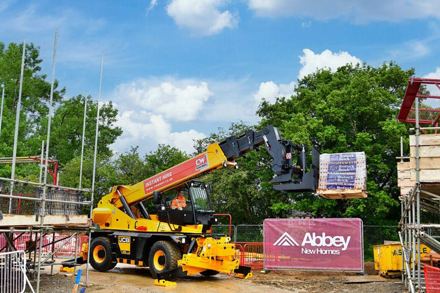 CW+Plant+Rotating+Telehandler+News.jpg